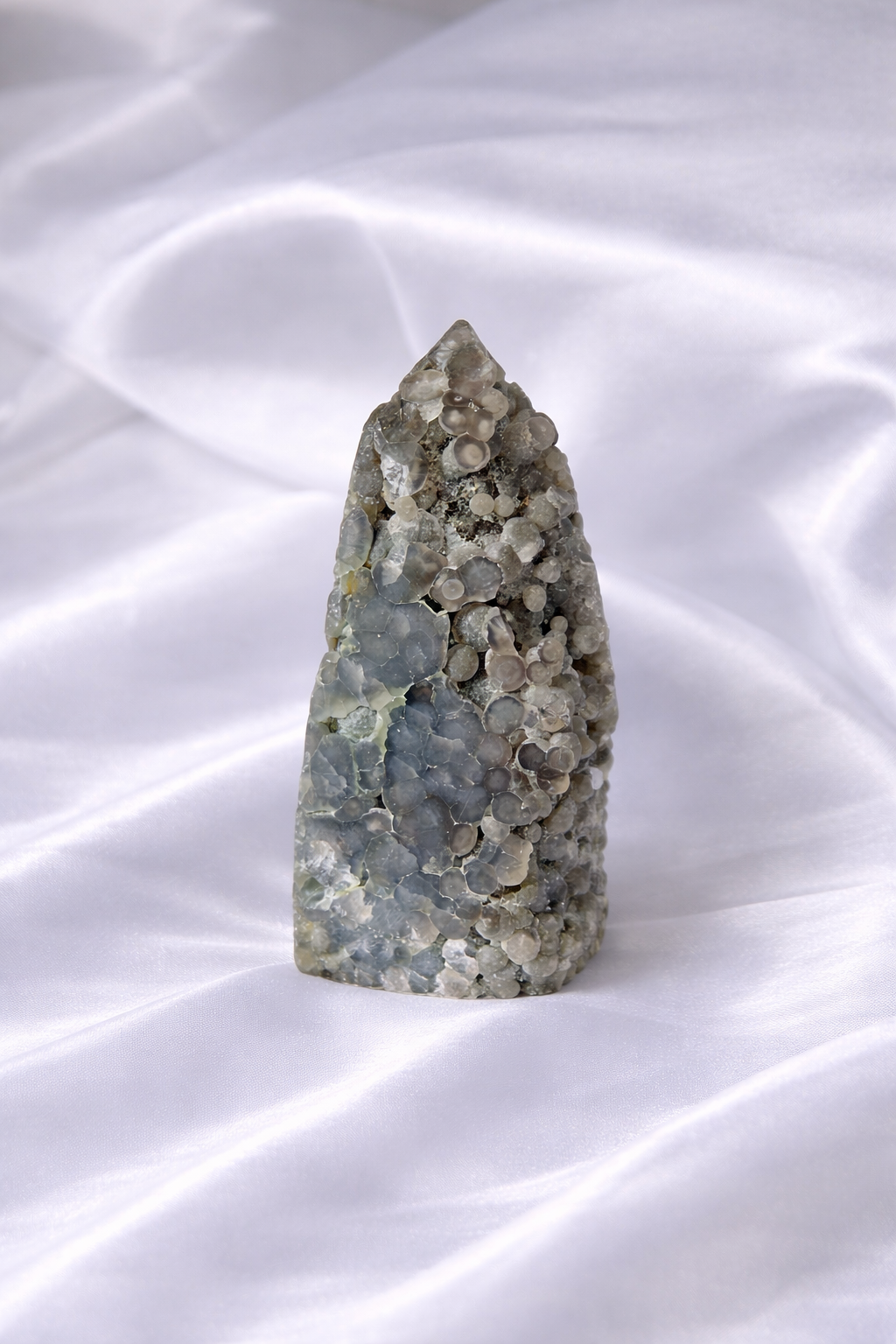 Grape agate tower