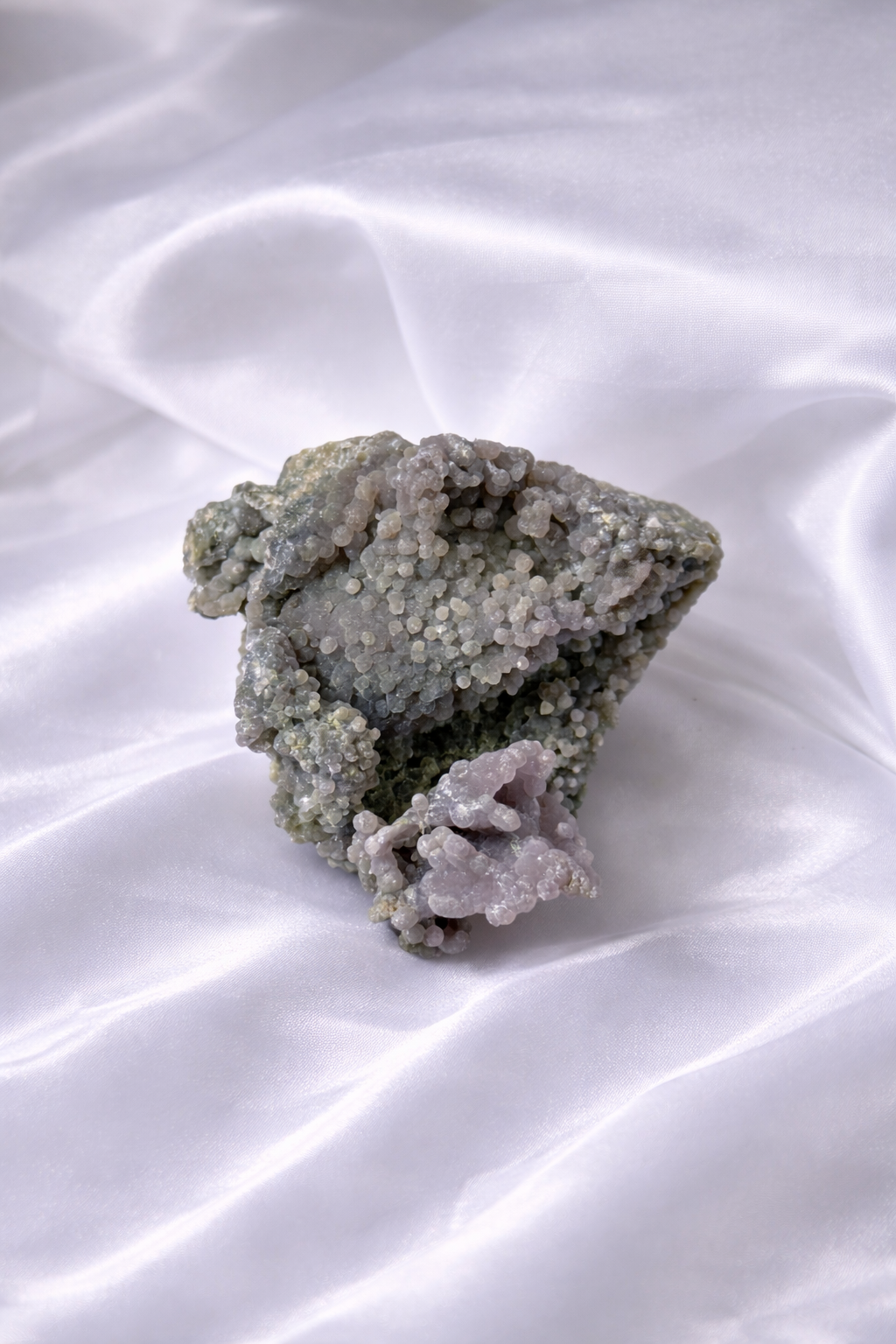 Raw grape agate