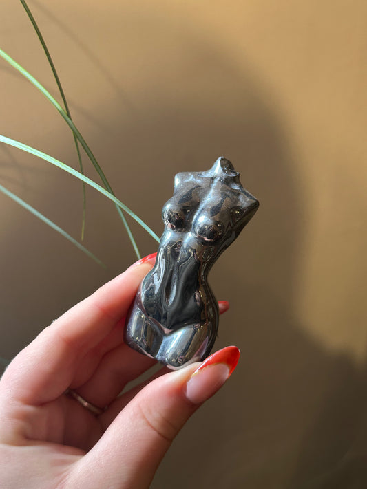 Hematite goddess