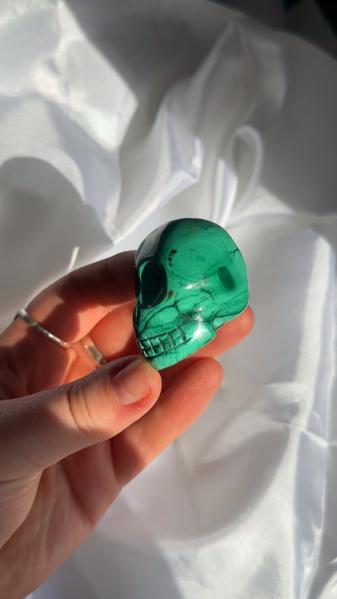 Malachite skull