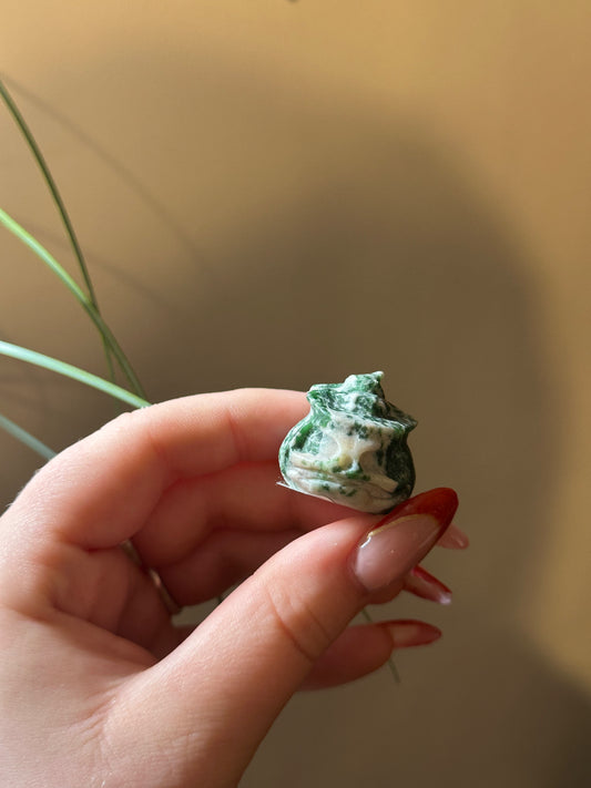 Tree agate mini pumpkin