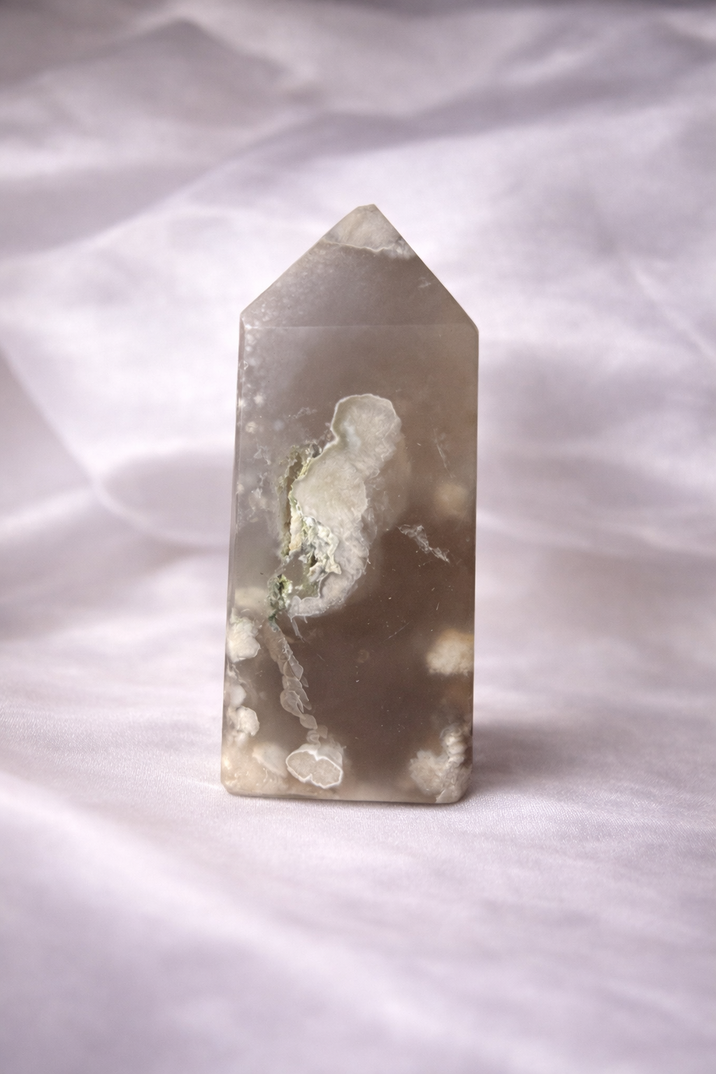 Flower agate tower